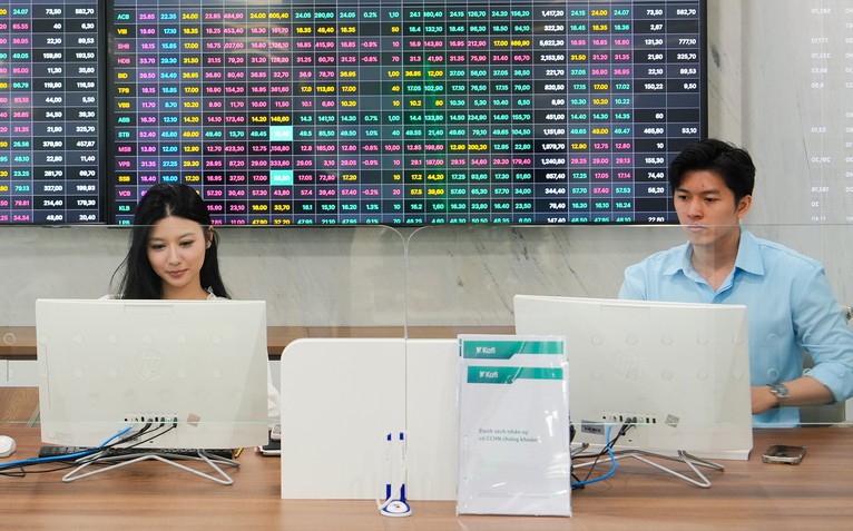 Chứng khoán Việt Nam bước vào nâng hạng giữa nhiều áp lực