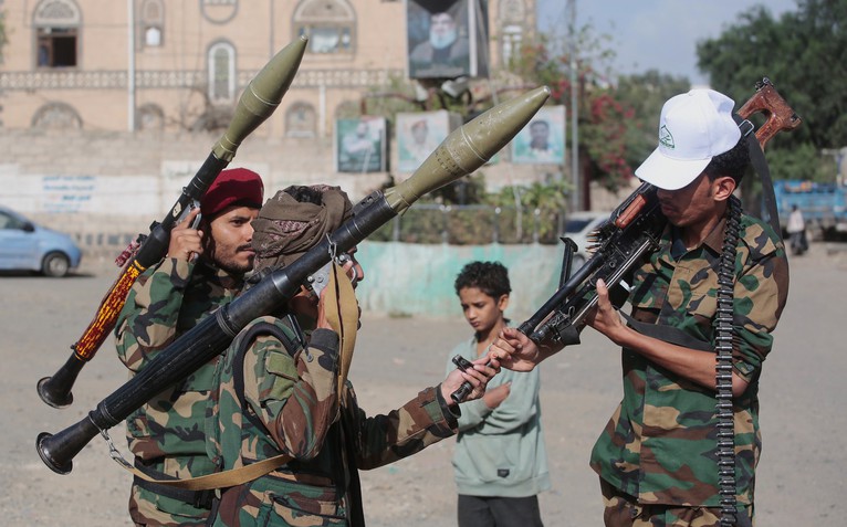 Houthi tuyên bố dùng tên lửa tự sản xuất bắn hạ tiêm kích F-15 của Saudi Arabia