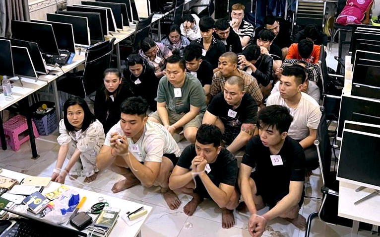Campuchia bắt giữ gần 21.000 nghi phạm lừa đảo trực tuyến