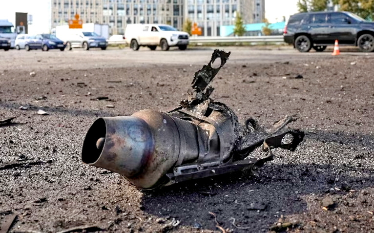 Drone Shahed phản lực của Nga: Bài toán đau đầu mới của phòng không Ukraine