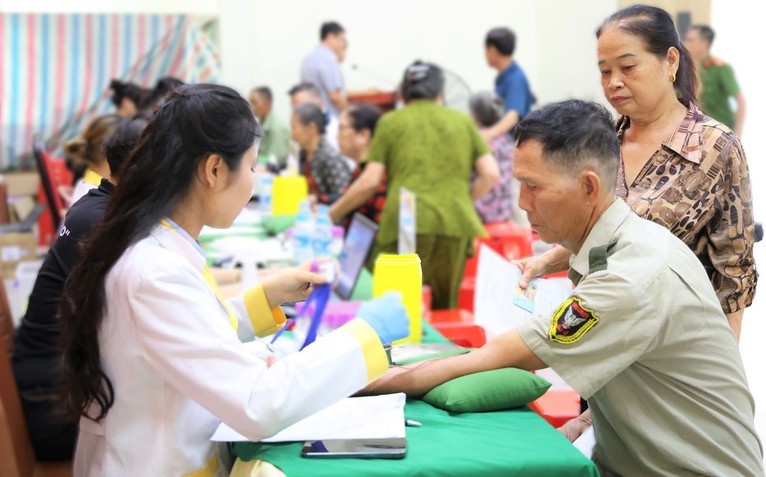Hà Tĩnh tiếp tục rà soát, thu nhận mẫu ADN thân nhân liệt sĩ đợt 2