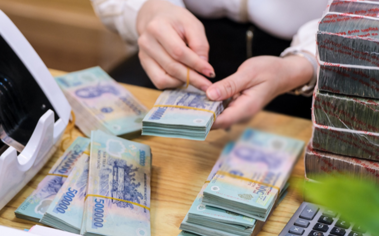 Tin tức sáng 1-10: Lãi suất liên ngân hàng qua đêm xuống sát 0%