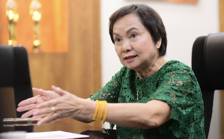Bà Cao Thị Ngọc Dung và gia đình sẽ bán cổ phiếu để cho PNJ vay vốn tái thiết