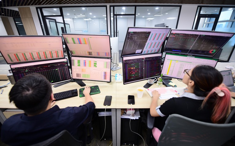 Chứng khoán 4-9: Kỳ vọng VN-Index hồi phục về 1.840 điểm, nhiều điểm sáng từ vĩ mô
