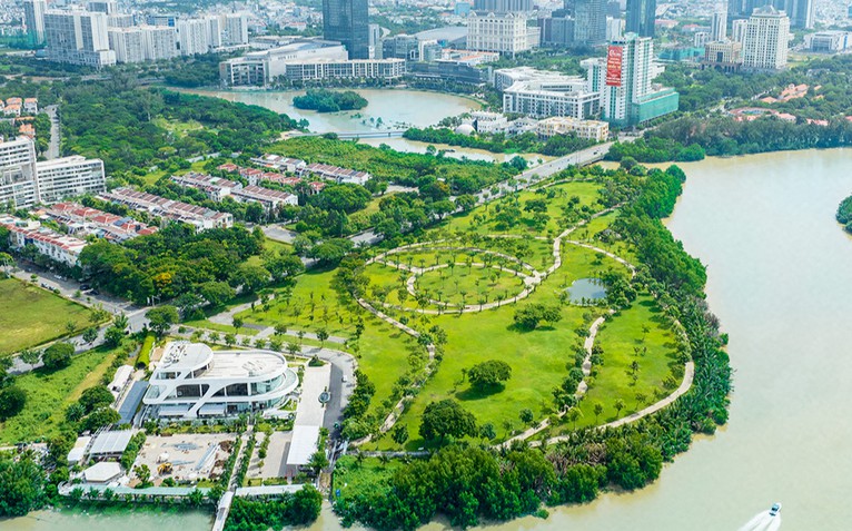 Chủ khu đô thị 'nhà giàu' Phú Mỹ Hưng lãi 7,5 tỉ đồng mỗi ngày
