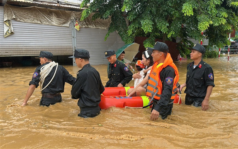 Flooding prompts evacuation of residents in Vietnam’s mountainous province