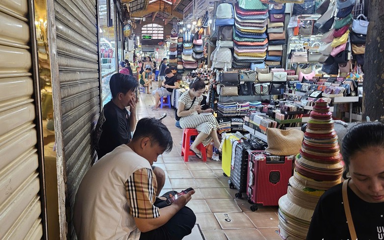 ‘No sales for days’: Gloomy life at Ho Chi Minh City’s traditional markets