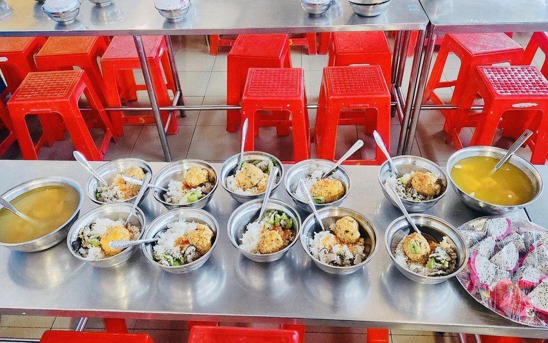 Ho Chi Minh City to inspect school meal suppliers this month