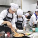 Bỏ qua đại học để học trung cấp nghề bếp: có sao đâu?