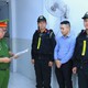 Công an Đồng Nai bắt giữ hơn 290 tấn phân bón nghi 'đội lốt' hàng Bỉ