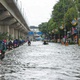 Vì sao loạt tuyến phố Hà Nội ngập trong ‘biển nước’ sáng 26-8?