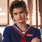 Ngôi sao Stranger things đang khuấy đảo làng nhạc Âu Mỹ là ai?