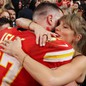 Taylor Swift và Travis Kelce gây chú ý với tin đồn đám cưới bí mật vào mùa hè năm nay