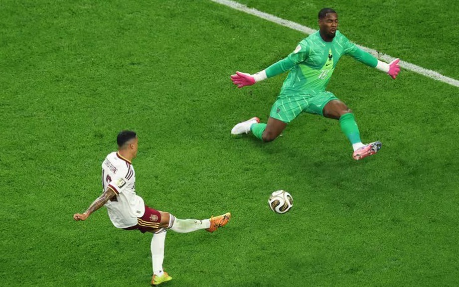 Video Pedro Porro tung cú sút ấn định tỉ số 2-0 cho Tây Ban Nha trận gặp Pháp
